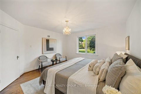 Photo 22 at 118 Braeside Road, Lawrence Park North, Toronto