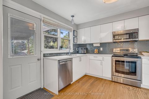 Photo 11 at 19 Caronport Crescent, Donalda, Toronto