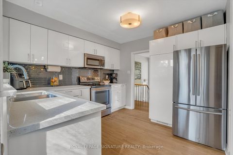 Photo 12 at 19 Caronport Crescent, Donalda, Toronto