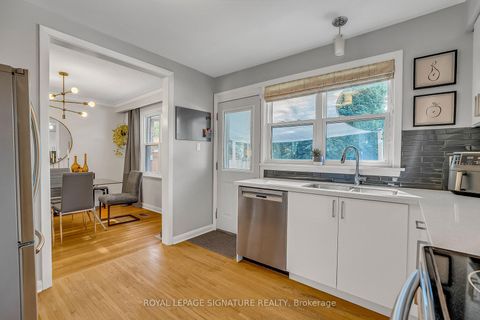 Photo 13 at 19 Caronport Crescent, Donalda, Toronto