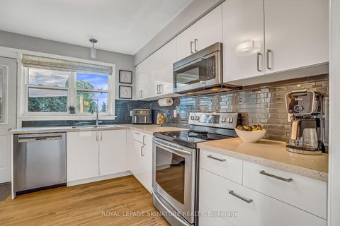 Photo 14 at 19 Caronport Crescent, Donalda, Toronto