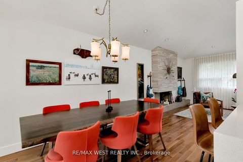 Photo 9 at 10 Vanellan Court, Queensway, Toronto