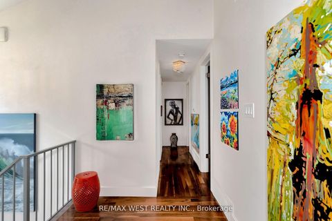 Photo 26 at 10 Vanellan Court, Queensway, Toronto
