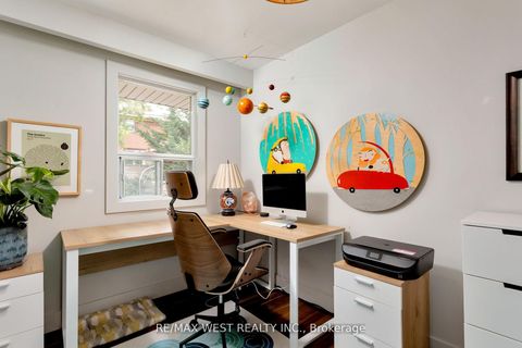 Photo 28 at 10 Vanellan Court, Queensway, Toronto