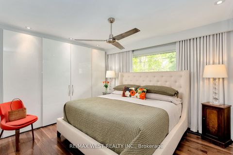 Photo 29 at 10 Vanellan Court, Queensway, Toronto