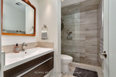 Photo 43 at 10 Vanellan Court, Queensway, Toronto