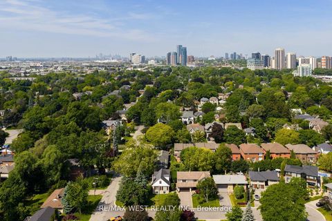 Photo 47 at 10 Vanellan Court, Queensway, Toronto