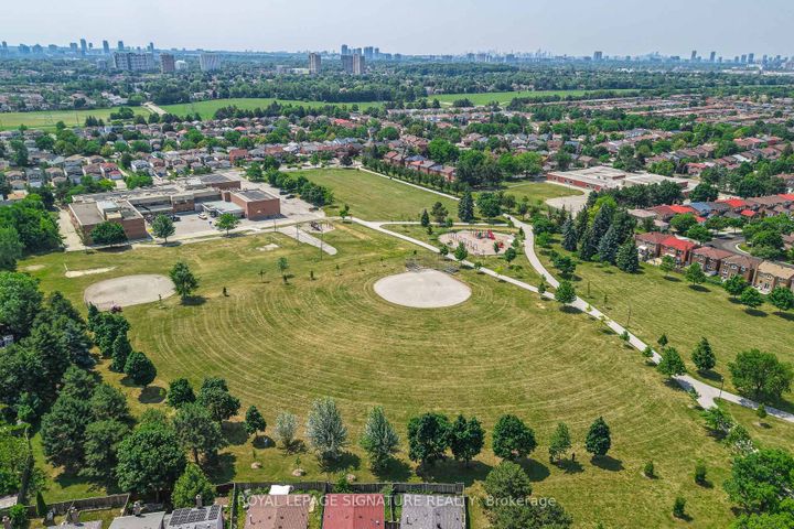 Photo 34 at 56 Muirlands Drive, Milliken, Toronto