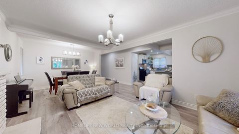 Photo 5 at 11 Elynhill Drive, Willowdale West, Toronto