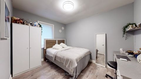 Photo 17 at 11 Elynhill Drive, Willowdale West, Toronto