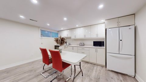 Photo 27 at 11 Elynhill Drive, Willowdale West, Toronto