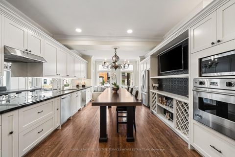 Photo 4 at 18 Lowther Avenue, Annex, Toronto