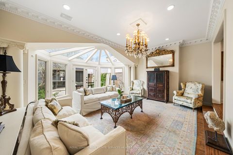 Photo 11 at 18 Lowther Avenue, Annex, Toronto