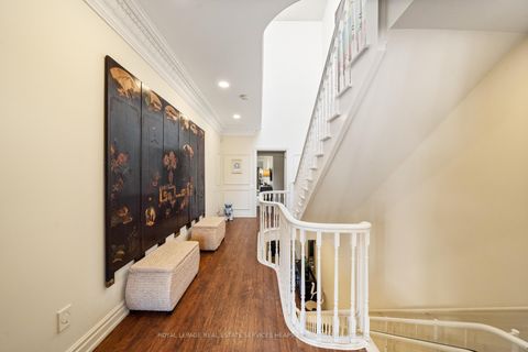 Photo 18 at 18 Lowther Avenue, Annex, Toronto