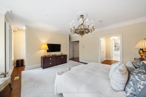 Photo 21 at 18 Lowther Avenue, Annex, Toronto