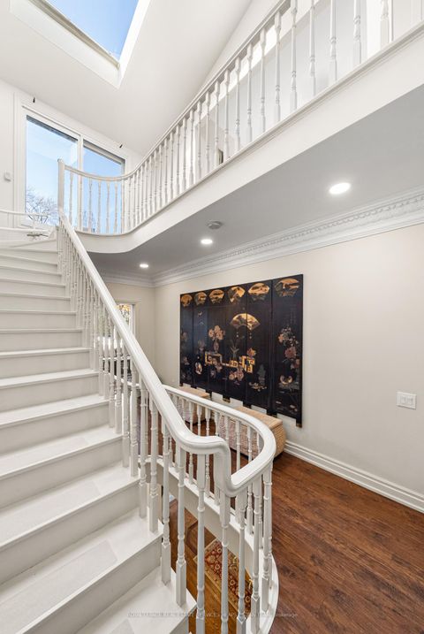 Photo 27 at 18 Lowther Avenue, Annex, Toronto