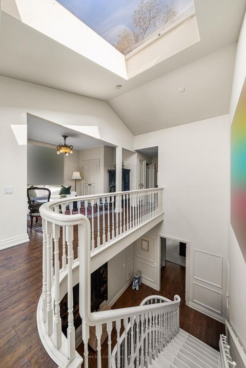 Photo 31 at 18 Lowther Avenue, Annex, Toronto