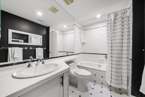 Photo 39 at 18 Lowther Avenue, Annex, Toronto