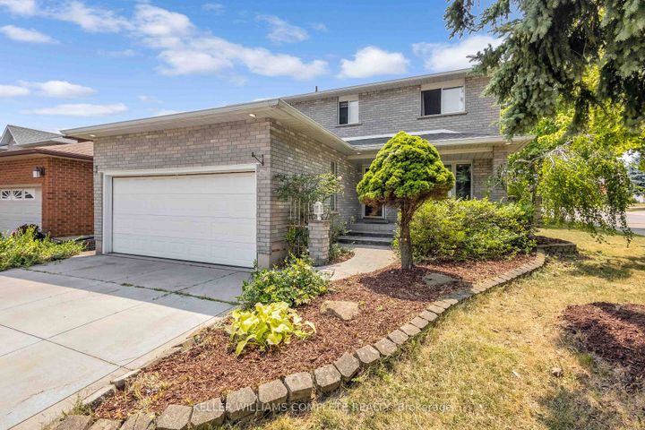 Photo 1 at 2 ROBESPIERRE Court, Crerar, Hamilton