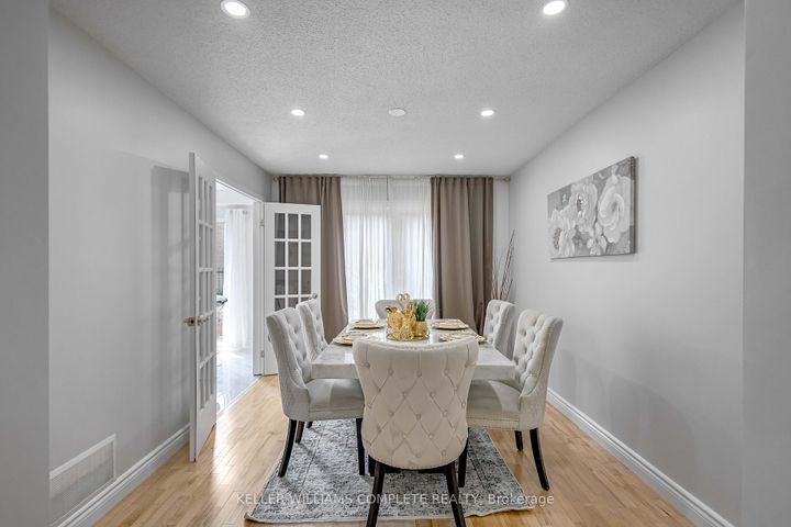 Photo 13 at 2 ROBESPIERRE Court, Crerar, Hamilton