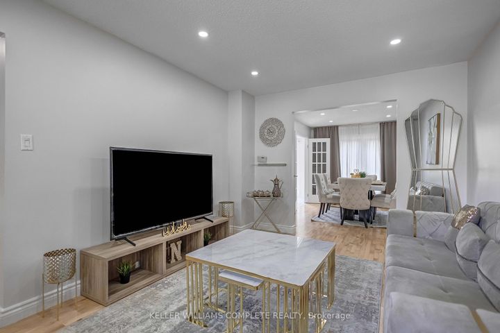 Photo 16 at 2 ROBESPIERRE Court, Crerar, Hamilton