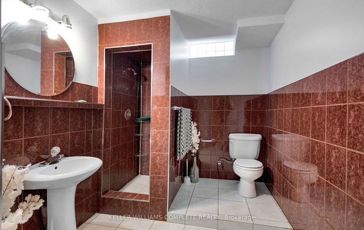 Photo 38 at 2 ROBESPIERRE Court, Crerar, Hamilton
