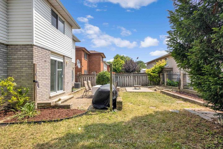 Photo 43 at 2 ROBESPIERRE Court, Crerar, Hamilton