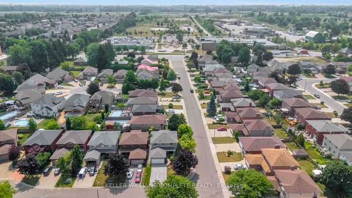 Photo 48 at 2 ROBESPIERRE Court, Crerar, Hamilton