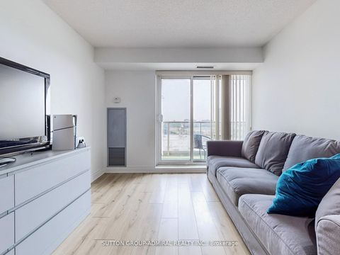 Photo 7 at 1012 - 7 North Park Road, Beverley Glen, Vaughan Photo 7 at 1012 - 7 North Park Road, Beverley Glen, Vaughan