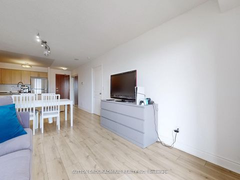 Photo 10 at 1012 - 7 North Park Road, Beverley Glen, Vaughan