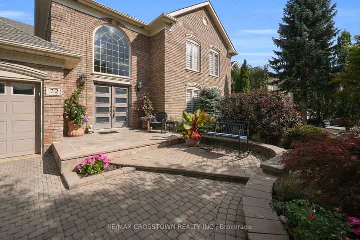 Photo 1 at 72 Glenayr Road, Bayview Hill, Richmond Hill