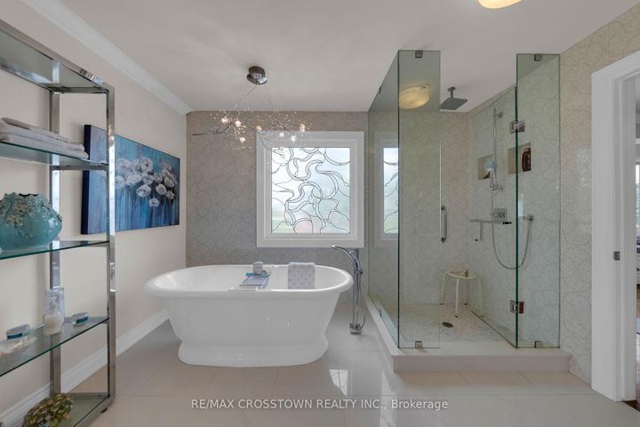 Photo 15 at 72 Glenayr Road, Bayview Hill, Richmond Hill
