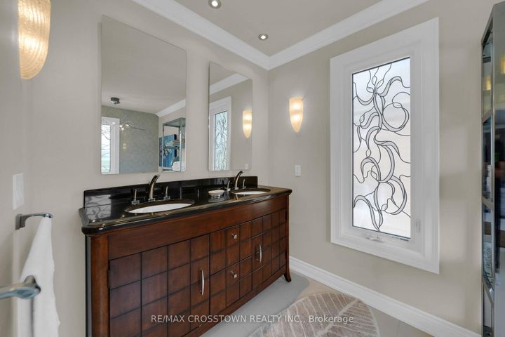 Photo 16 at 72 Glenayr Road, Bayview Hill, Richmond Hill