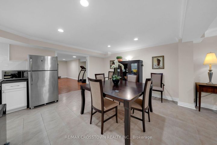 Photo 24 at 72 Glenayr Road, Bayview Hill, Richmond Hill