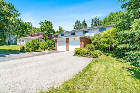 Photo 1 at 173 Toronto Street, Queen's Park, Barrie