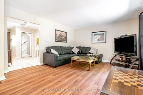 Photo 11 at 173 Toronto Street, Queen's Park, Barrie