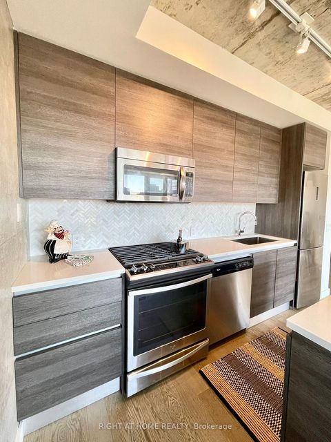 Photo 6 at 1205 - 111 Bathurst Street, Waterfront Communities C1, Toronto
