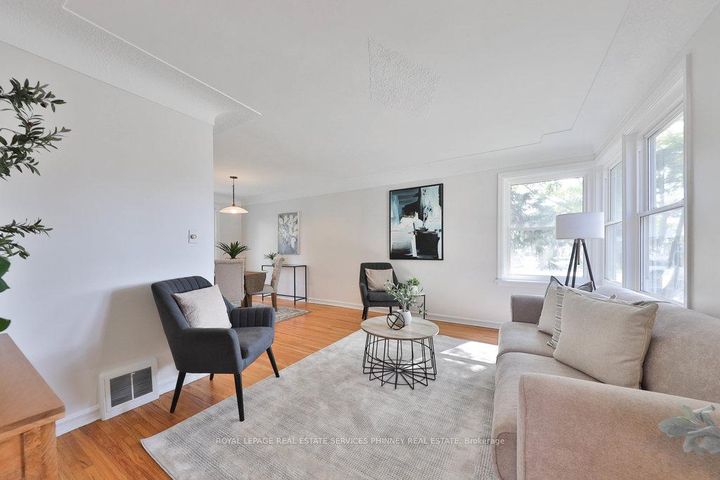 Photo 2 at 15 East 41st Street, Sunninghill, Hamilton