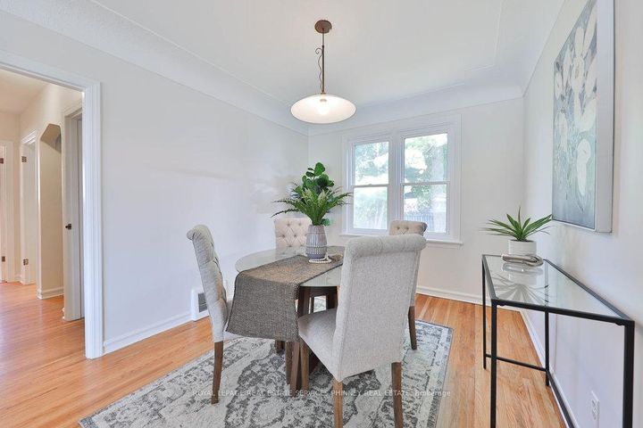 Photo 7 at 15 East 41st Street, Sunninghill, Hamilton