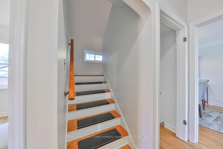 Photo 8 at 15 East 41st Street, Sunninghill, Hamilton