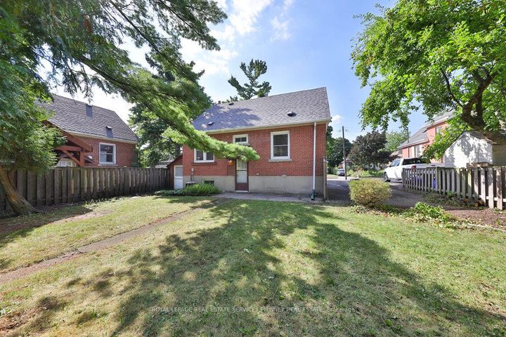 Photo 15 at 15 East 41st Street, Sunninghill, Hamilton