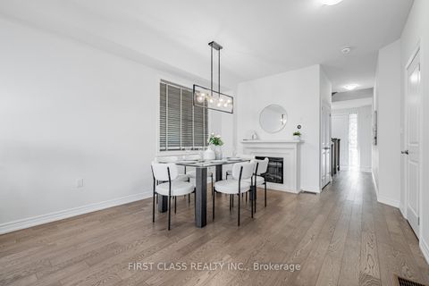 Photo 4 at 38 Hewison Avenue, Rural Richmond Hill, Richmond Hill