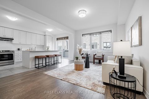 Photo 7 at 38 Hewison Avenue, Rural Richmond Hill, Richmond Hill