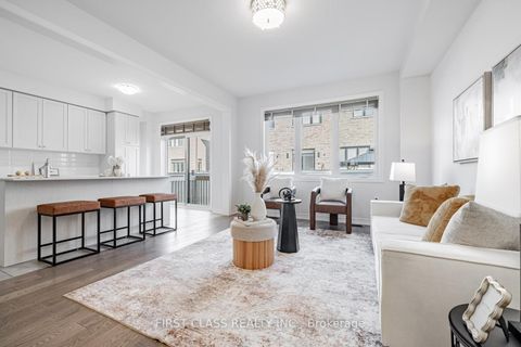 Photo 8 at 38 Hewison Avenue, Rural Richmond Hill, Richmond Hill