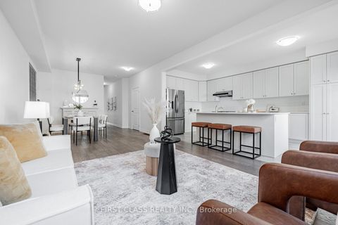 Photo 11 at 38 Hewison Avenue, Rural Richmond Hill, Richmond Hill