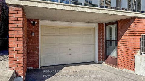Photo 3 at 14 Little Boulevard, Belgravia, Toronto