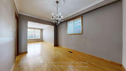 Photo 12 at 14 Little Boulevard, Belgravia, Toronto