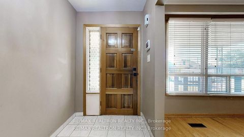 Photo 28 at 14 Little Boulevard, Belgravia, Toronto