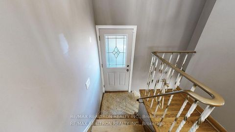 Photo 29 at 14 Little Boulevard, Belgravia, Toronto