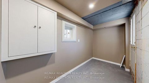 Photo 41 at 14 Little Boulevard, Belgravia, Toronto